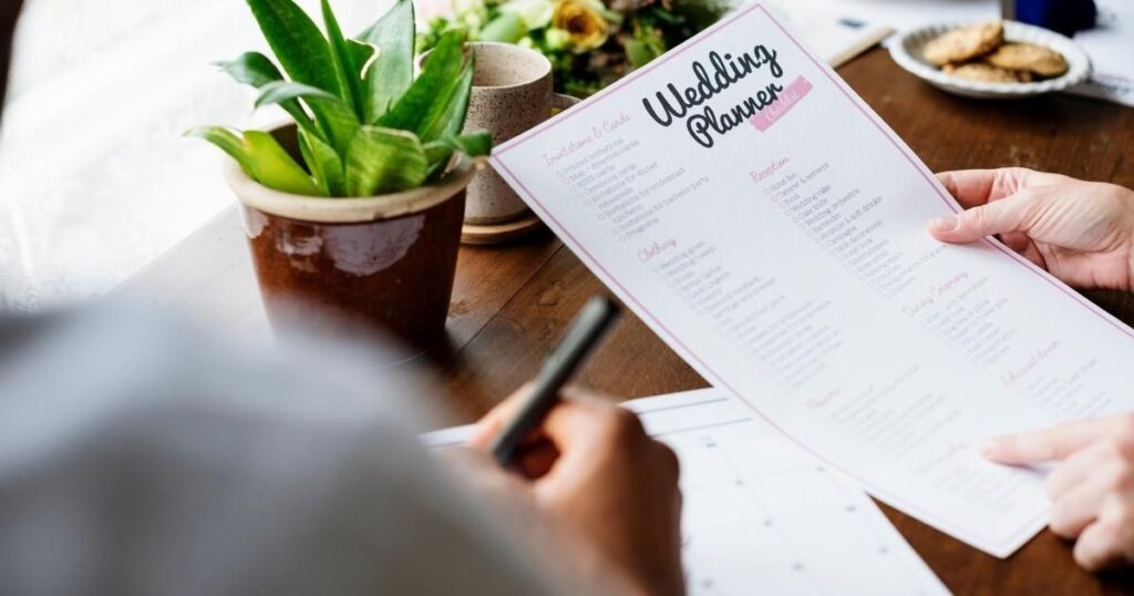 Monthly wedding planning checklist
